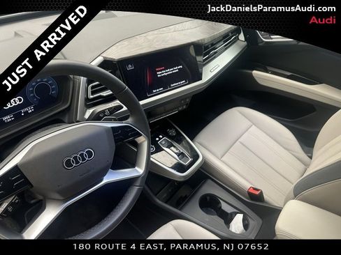 Used 2026 Audi Q4 e-tron Premium w/ Convenience Package image 10