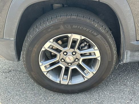 Used 2025 GMC Terrain Elevation AWD/4WD image 17