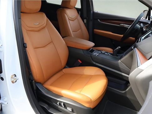 New 2025 Cadillac XT5 Premium Luxury image 19