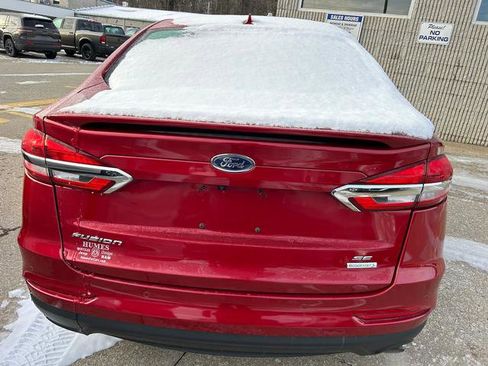 Used 2020 Ford Fusion SE w/ Equipment Group 151A image 4