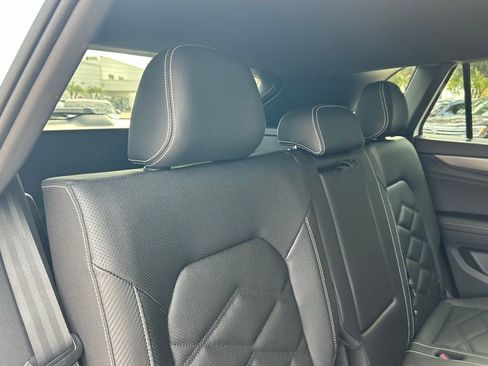New 2026 Volkswagen Atlas Cross Sport SE FWD image 46