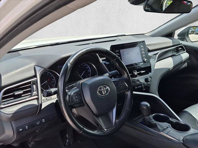 Used 2023 Toyota Camry SE FWD image 10