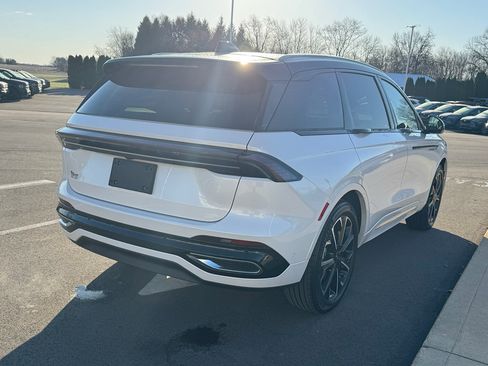 Used 2024 Lincoln Nautilus Reserve w/ Equipment Group 202A image 11