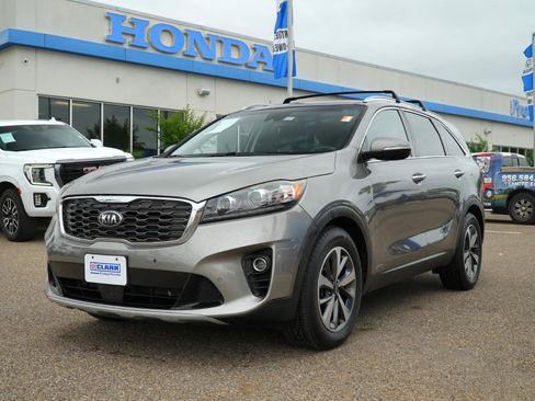 Used 2019 Kia Sorento EX w/ EX Touring Package image 1