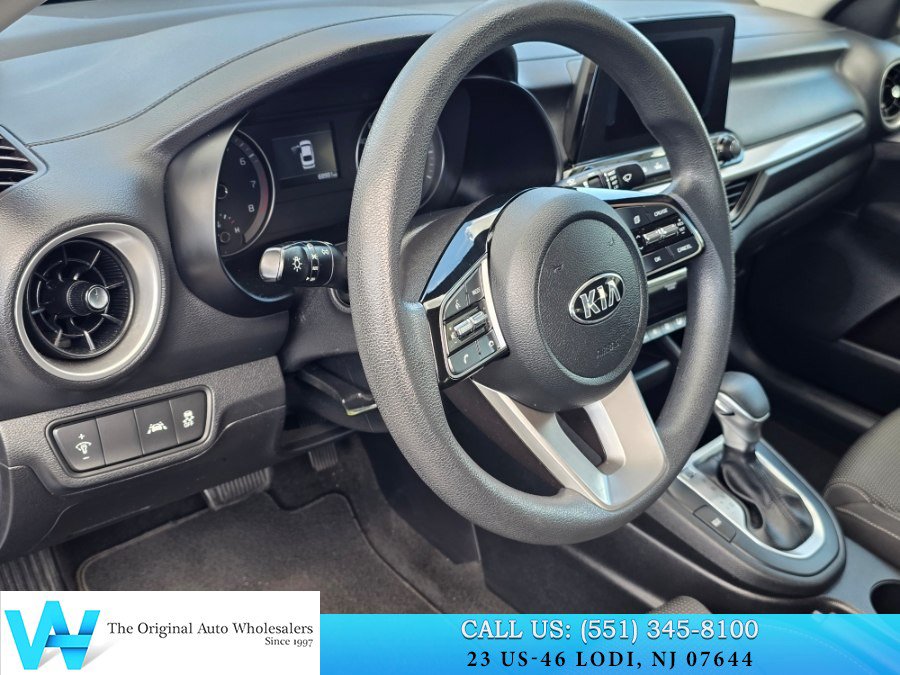 Used 2019 Kia Forte LXS FWD image 8