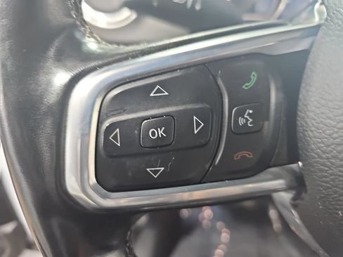 Used 2021 Jeep Wrangler Unlimited Sahara w/ Dual Top Group AWD/4WD image 21