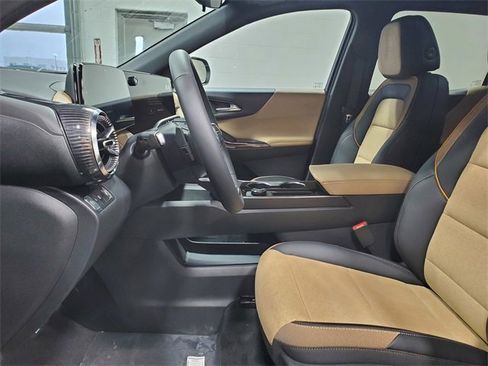 New 2026 Chevrolet Equinox ACTIV image 11