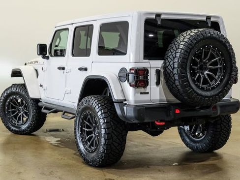 Used 2022 Jeep Wrangler Unlimited Rubicon AWD/4WD image 37