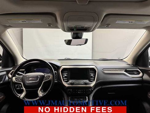 Used 2021 GMC Acadia Denali w/ Denali Ultimate Package AWD/4WD image 12
