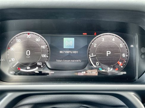 Used 2025 Land Rover Defender 110 S image 22