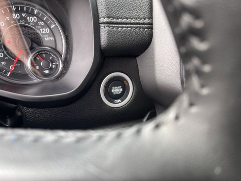 Used 2024 RAM 1500 Laramie image 25