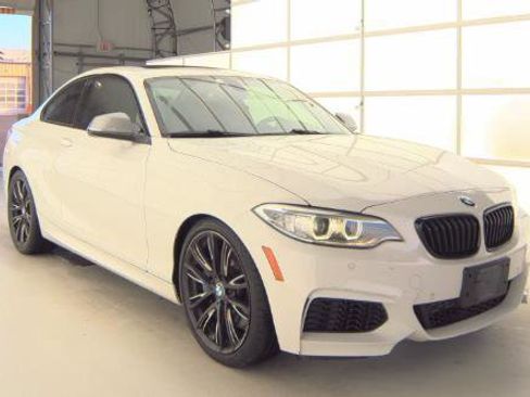 Used 2015 BMW M235i Coupe w/ Premium Package RWD image 2
