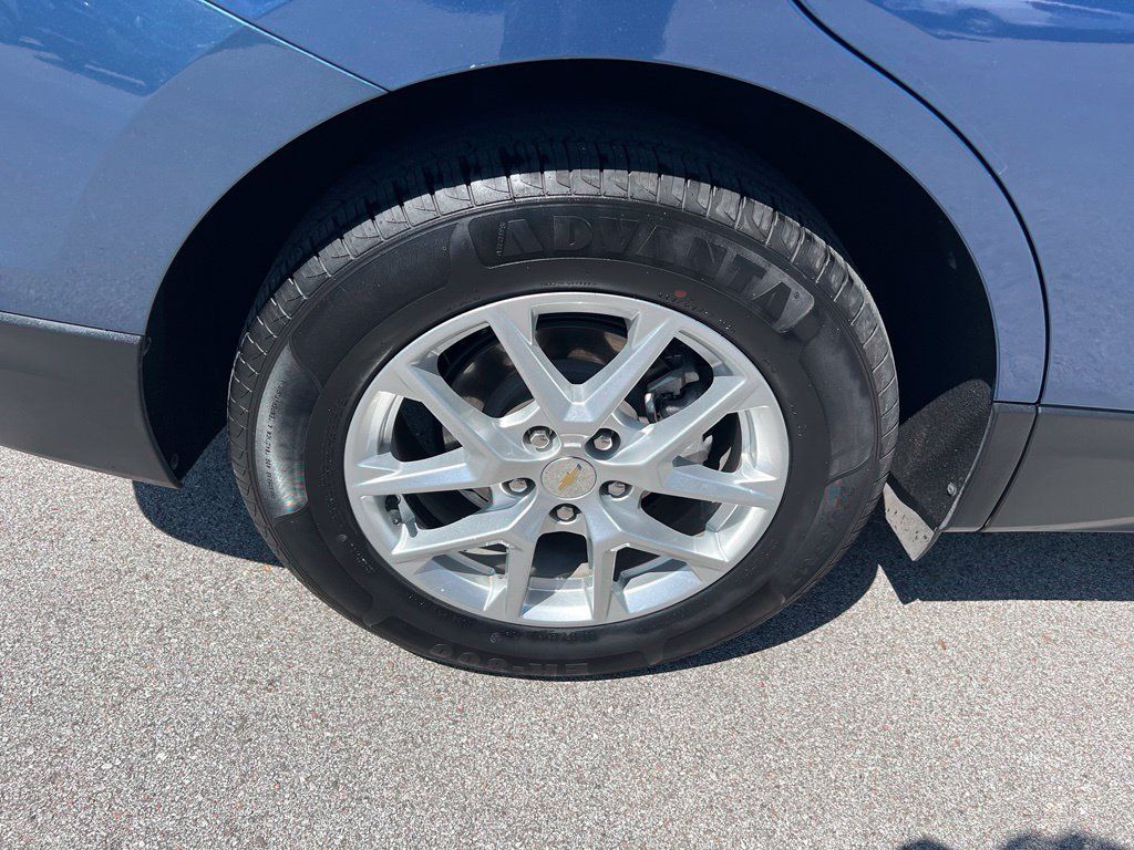 Used 2024 Chevrolet Equinox LT AWD/4WD image 11
