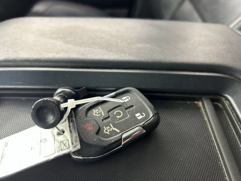 Used 2018 GMC Yukon SLT w/ Premium Edition AWD/4WD image 24