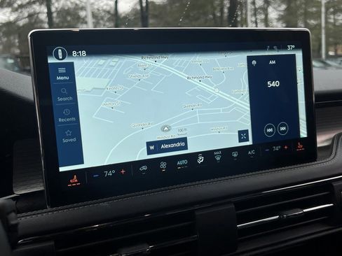 Used 2025 Lincoln Corsair AWD image 23