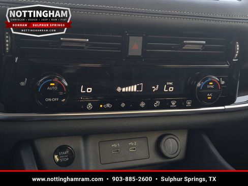 Used 2024 Nissan Rogue SL FWD image 16