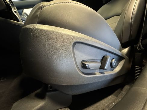 New 2025 INFINITI QX55 Essential image 12