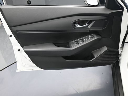 Used 2023 Honda Accord EX image 13
