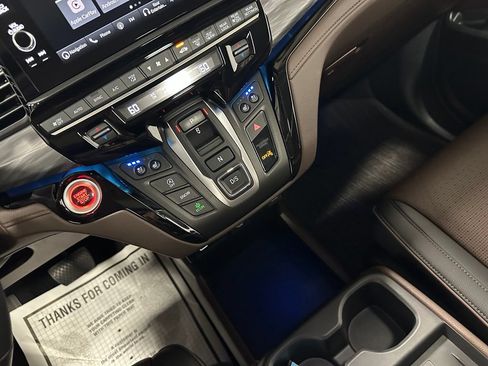 Used 2025 Honda Odyssey Elite image 35