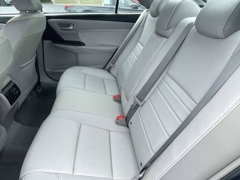 Used 2017 Toyota Camry XLE FWD image 13