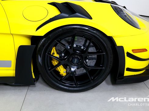 Used 2024 Porsche 911 GT3 RS w/ Weissach Package RWD image 29