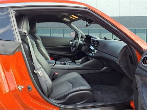 Certified 2024 Nissan Z Performance w/ Heritage Edition image 13