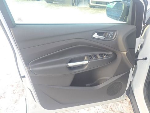 Used 2018 Ford Escape SE w/ Ford Safe & Smart Package image 11