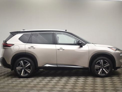 Used 2022 Nissan Rogue Platinum w/ Head-Up Display Package FWD image 9