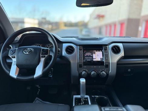 Used 2017 Toyota Tundra SR5 image 20