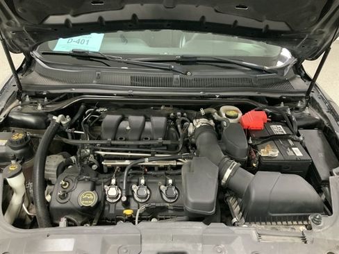 Used 2018 Ford Taurus SEL w/ Equipment Group 201A AWD/4WD image 9