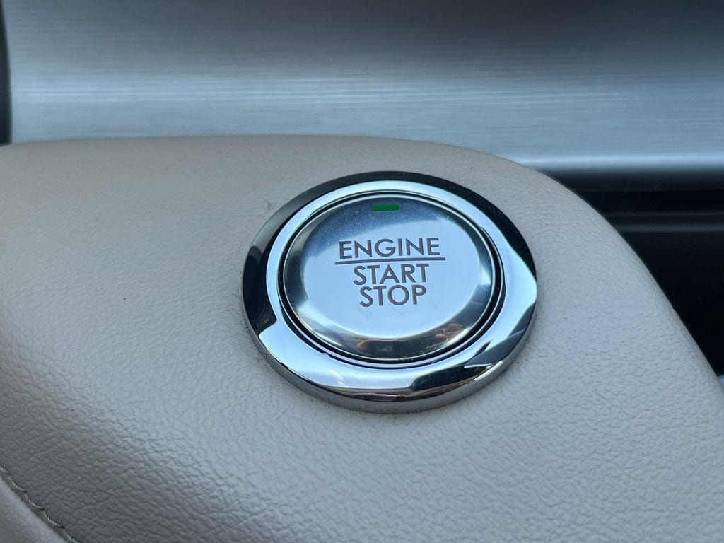Used 2023 Lincoln Aviator AWD w/ Premium Package image 31