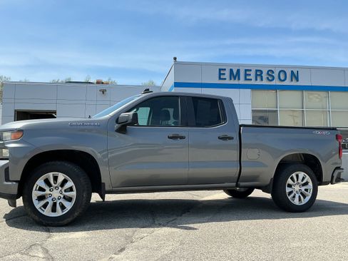 Certified 2021 Chevrolet Silverado 1500 Custom AWD/4WD image 3