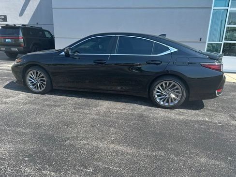 Used 2024 Lexus ES 300h Ultra Luxury w/ Accessory Package (Z1) FWD image 6