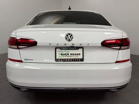 Used 2020 Volkswagen Passat 2.0T SE w/ Sunroof Package image 8
