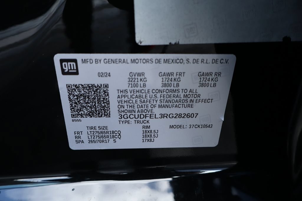 Used 2024 Chevrolet Silverado 1500 LT Trail Boss w/ Convenience Package II AWD/4WD image 38
