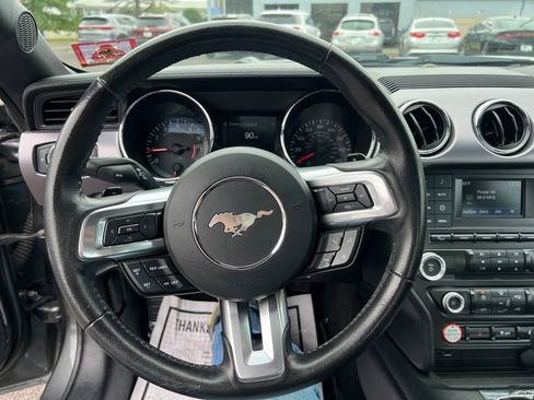 Used 2016 Ford Mustang Coupe RWD image 19