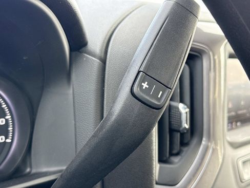 Used 2023 Chevrolet Silverado 1500 Custom image 9