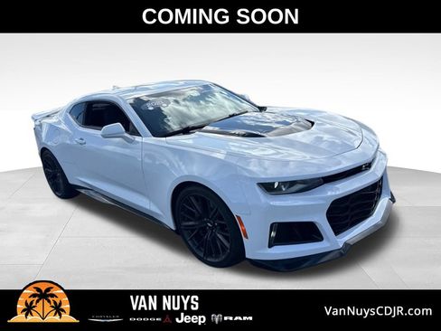 Used 2019 Chevrolet Camaro ZL1 RWD image 1