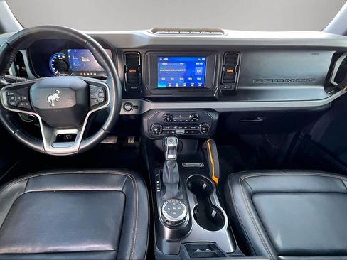 Used 2021 Ford Bronco Badlands w/ Sasquatch Package AWD/4WD image 7