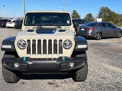 Used 2022 Jeep Wrangler Unlimited Rubicon 4xe w/ Cold Weather Group AWD/4WD image 2