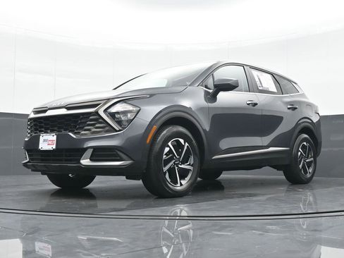 Used 2023 Kia Sportage LX image 17