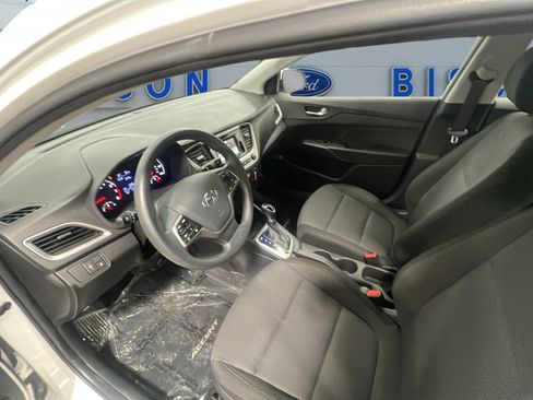 Used 2021 Hyundai Accent SE image 18