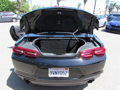 Used 2020 Chevrolet Camaro LT image 17