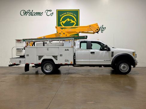 Used 2017 Ford F550 2WD SuperCab Super Duty image 9