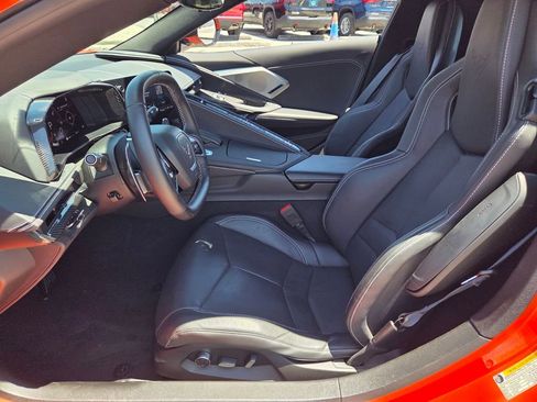 Used 2021 Chevrolet Corvette Stingray Preferred Cpe w/ Z51 Performance Package RWD image 4