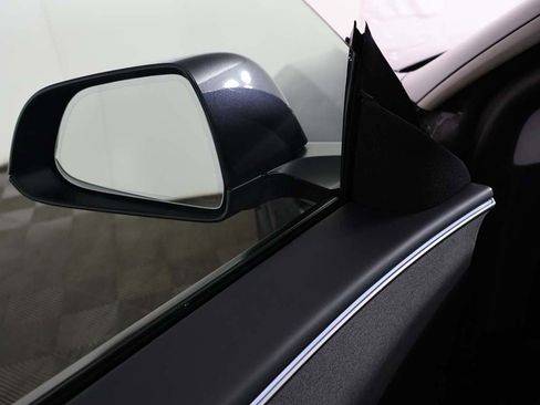 Used 2025 Tesla Model 3 Long Range RWD image 37