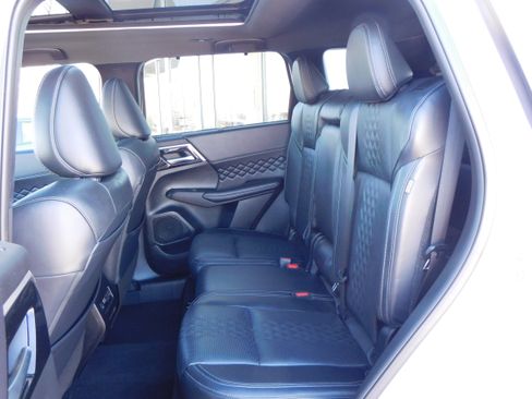 Used 2024 Mitsubishi Outlander SEL image 31