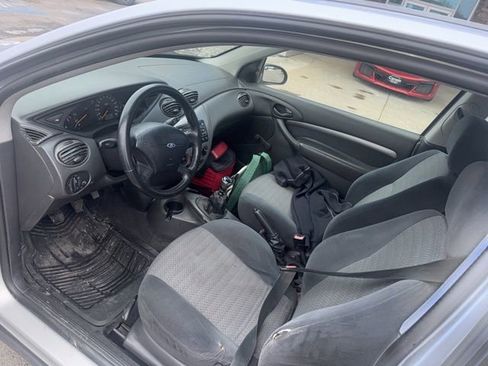 Used 2001 Ford Focus ZX3 Hatchback image 9