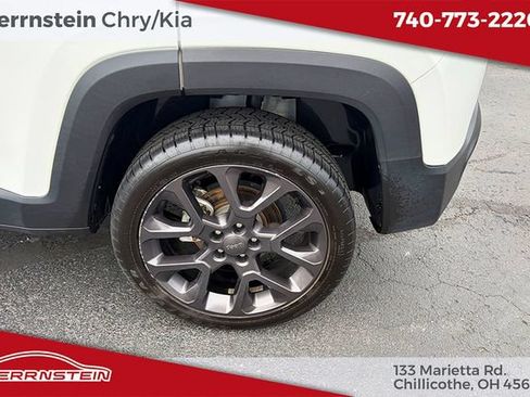 Used 2023 Jeep Renegade Latitude AWD/4WD image 24