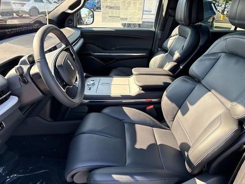 New 2025 Lincoln Navigator Reserve w/ Jet Appearance Package image 23